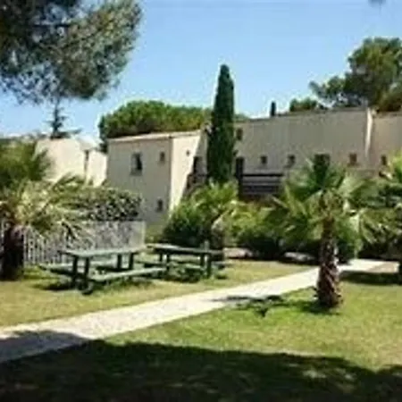 En Rez-de-jardin: Piscine, Calme, Pinede, Parking, Terrasse, Proche Plage, Bbq - Fr-1-723-84 Apartment *