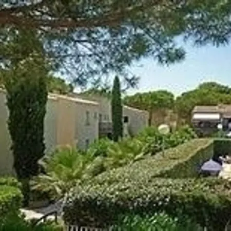 Apartment En Rez-de-jardin: Piscine, Calme, Pinede, Parking, Terrasse, Proche Plage, Bbq - Fr-1-723-84 *